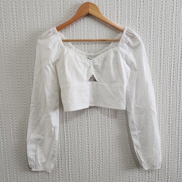 Hollister Tops - Hollister White Long Sleeve Smocked Back Crop Top Size X-Small NEW
